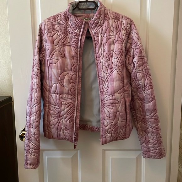 Nordica Jackets & Blazers - Nordica Women’s XS quilted embroidered pink plaid jacket. Grey inside. Like new